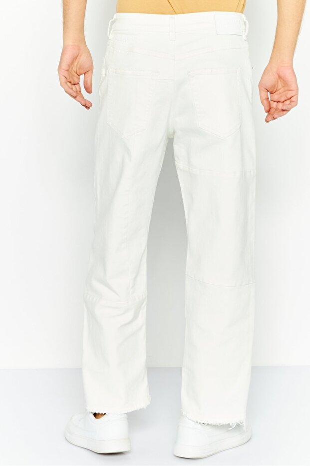 بنطلون جينز رجالي بقصّة مستقيمة ومطاط، لون أبيض فاتح - 4