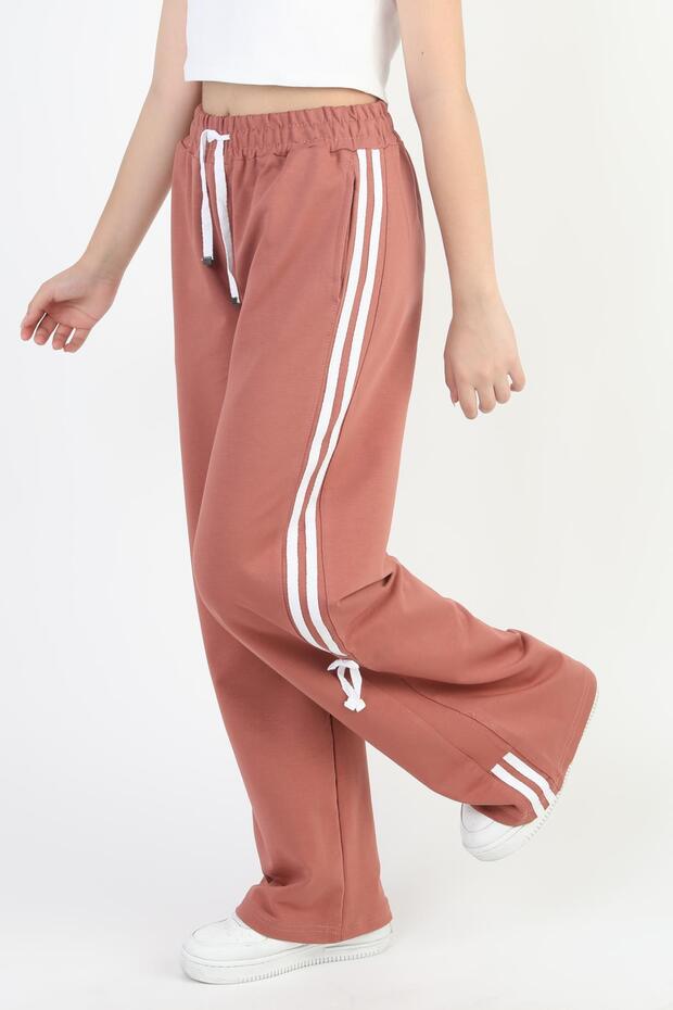 Girl's Casual Cut Combed Cotton Sweatpants with Pockets