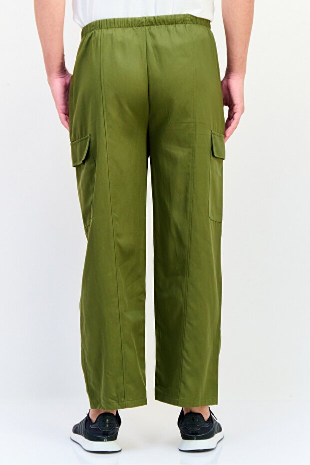 Men Regular Fit Solid Cargo Pants, Green - 2