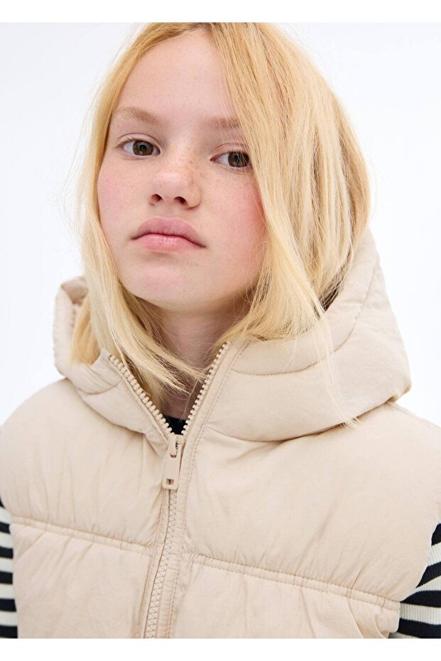 Kapüşonlu kapitone yelek - 5