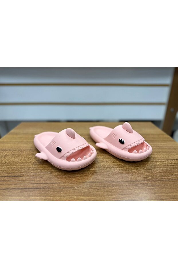 شبشب Shark Slide للجنسين