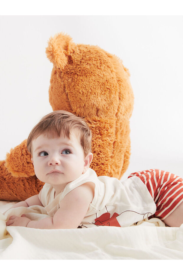LCW baby Ekru Winnie the Pooh Baskılı Erkek Bebek Şortlu Pijama Takımı - 2