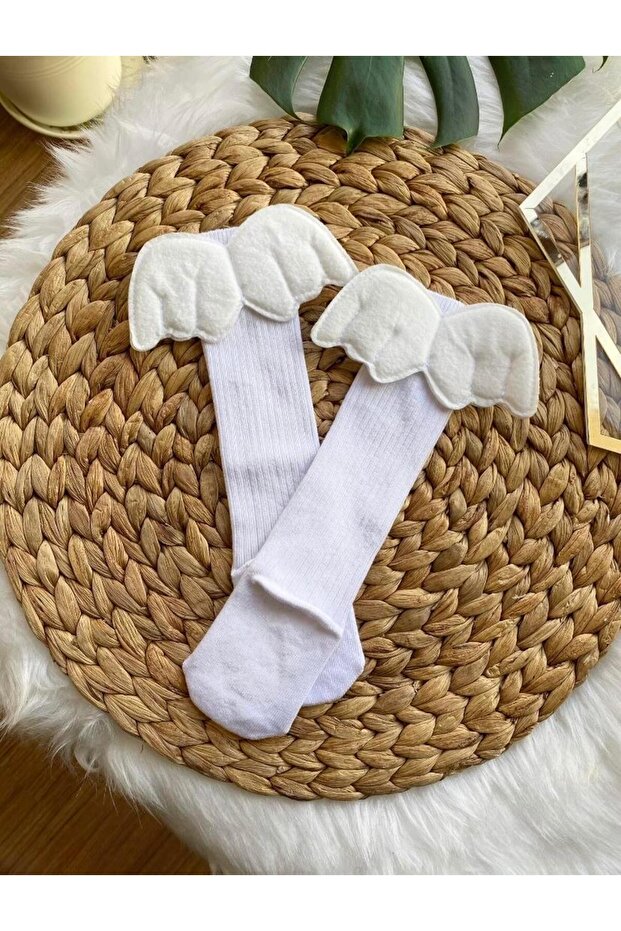 Beyaz Kanatlı Diz Altı Çorap - 1