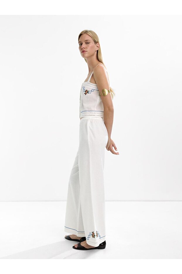 Dantel İşlemeli %100 Pamuk Üst - 3