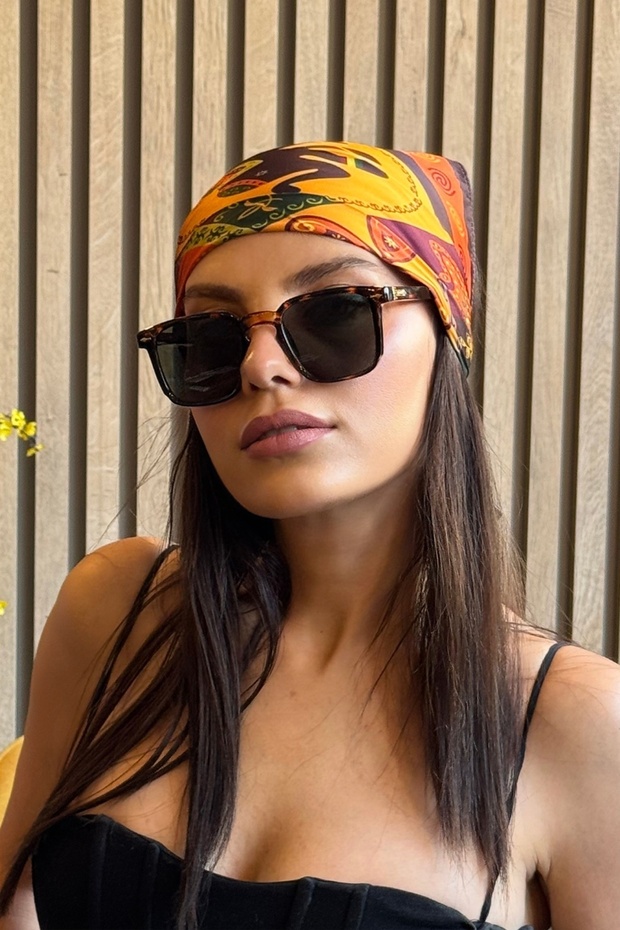 نظارة شمسية للنساء BH AE981 C03