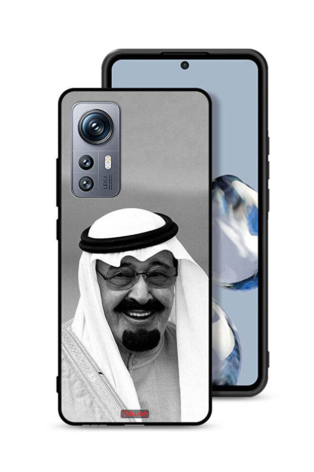 غطاء حماية لهاتف شاومي 12S صورة الملك عبدالله مبتسماً