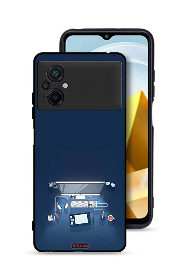 غطاء حماية لجهاز Xiaomi Poco M5 4G بتصميم فني على مكتب الكمبيوتر