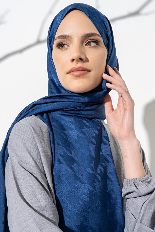 Jacquard Large Pattern Houndstooth Shawl - 4