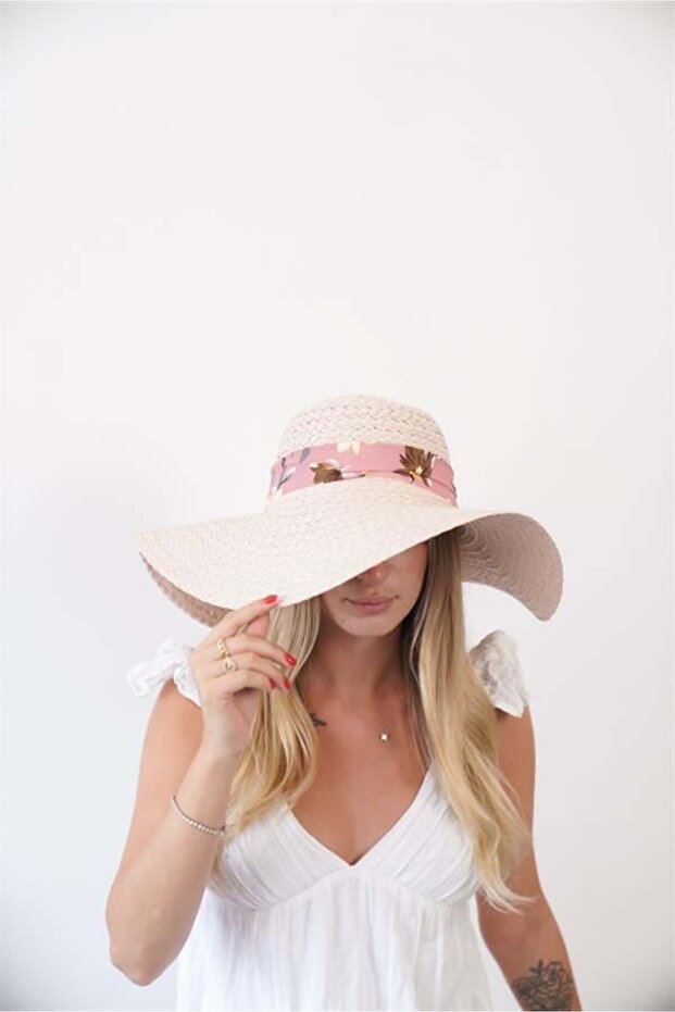 Women's Lna Powder Flower Detailed Straw Hat