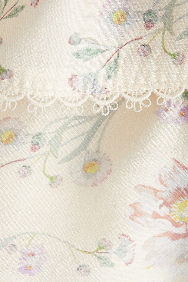 Dantel Şeritli Kısa Üst - 2