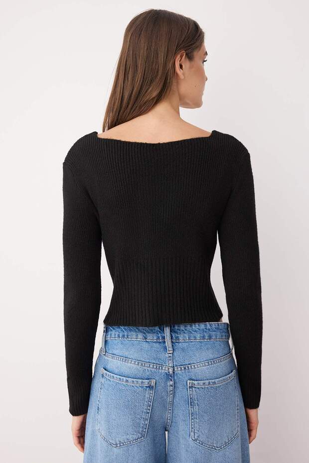 Siyah Crop Kare Yaka Triko Yumuşak Dokulu Fitted/Vücudu Saran Hırka TWOAW25HI00178 - 4