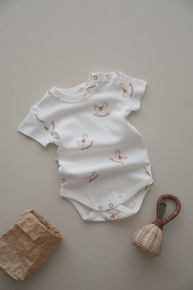 Nostalgic Horse Patterned Organic Baby Bodysuit – Short Sleeve Unisex Body