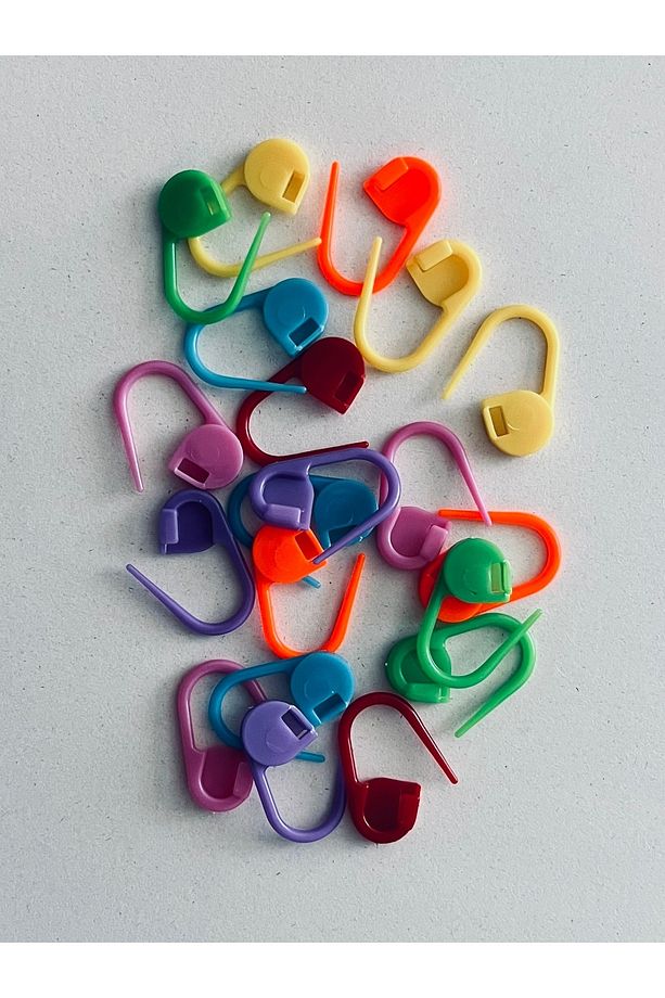 El Örgü Ayraç Ve Ilmek Renkli Plastik Çatal Iğne 1 Paket 20 Adet. - 1
