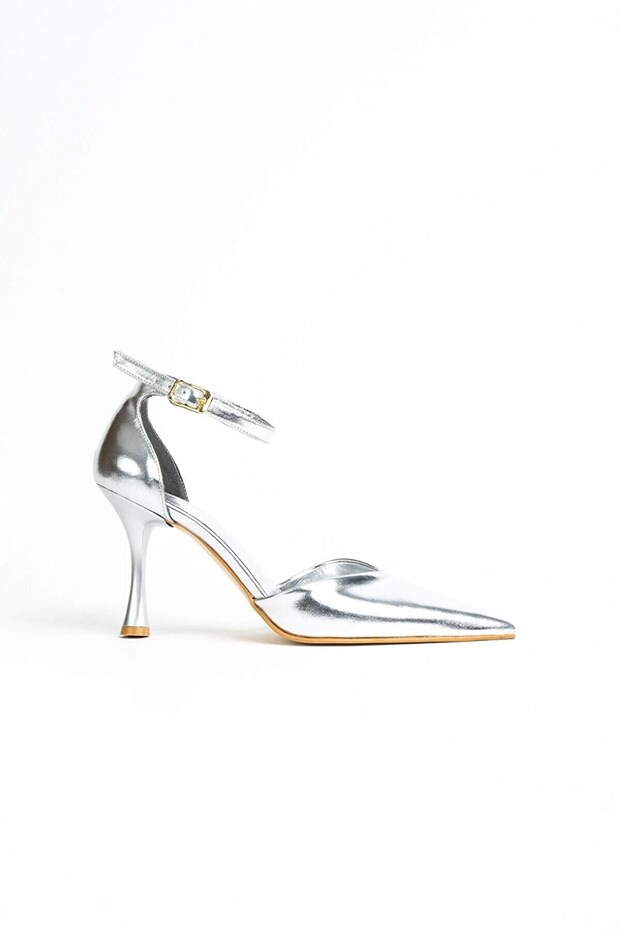 Celandia Women's Metallic Skin Silver Heeled Shoes