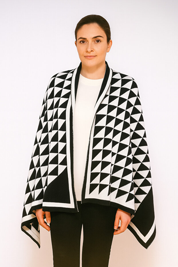 Knitwear Shawl - Triangle Pattern - 1