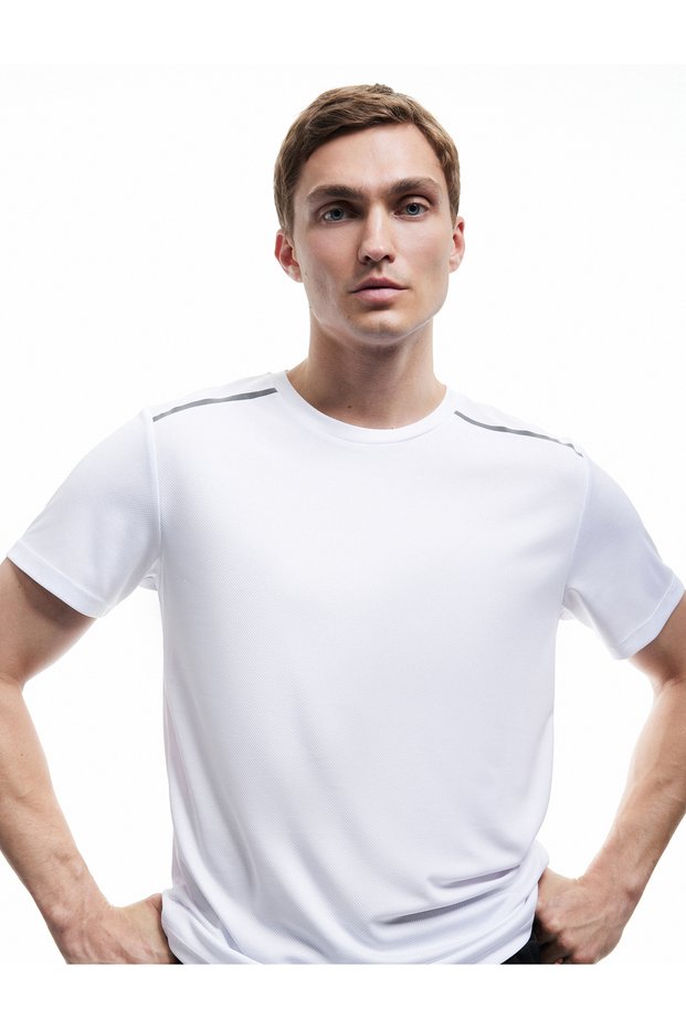 Short Sleeve Regular Fit Stripe Detailed Crew Neck Sports T-Shirt