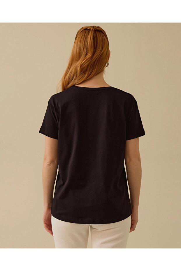 V Yaka Kısa Kollu Basic Tişört - 3