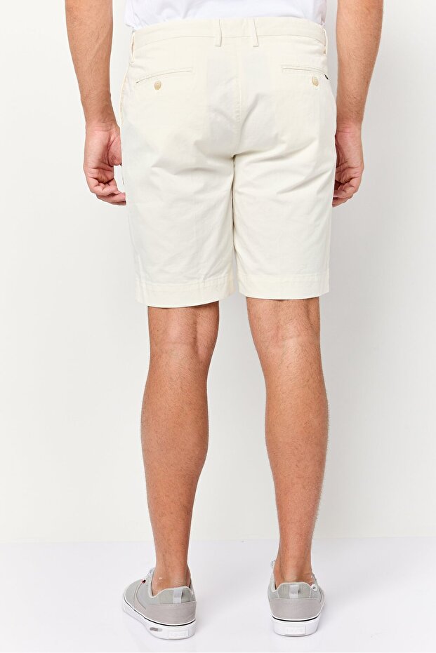 شورت برمودا رجالي سادة، أبيض فاتح - 4