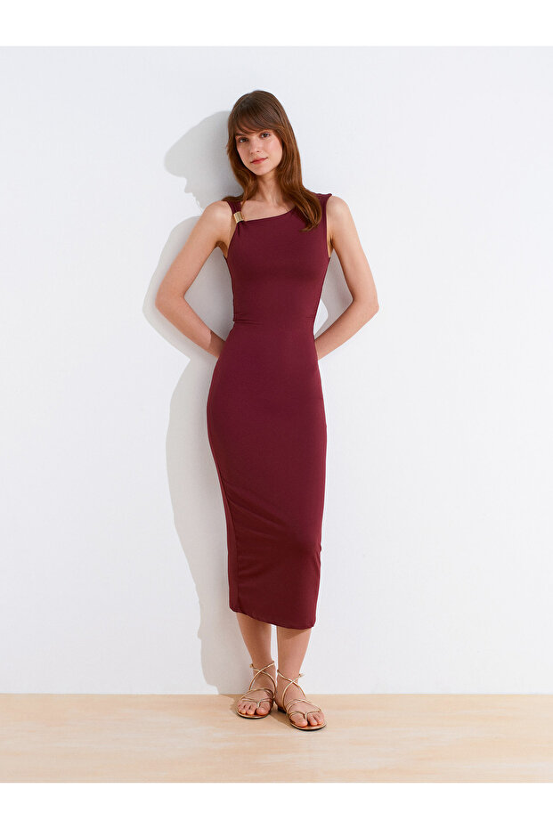 91493 Accessory Detailed Asymmetrical Dress-Claret Red