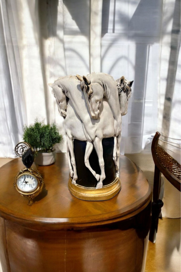 Dekoratif Atlı Vazo - 1