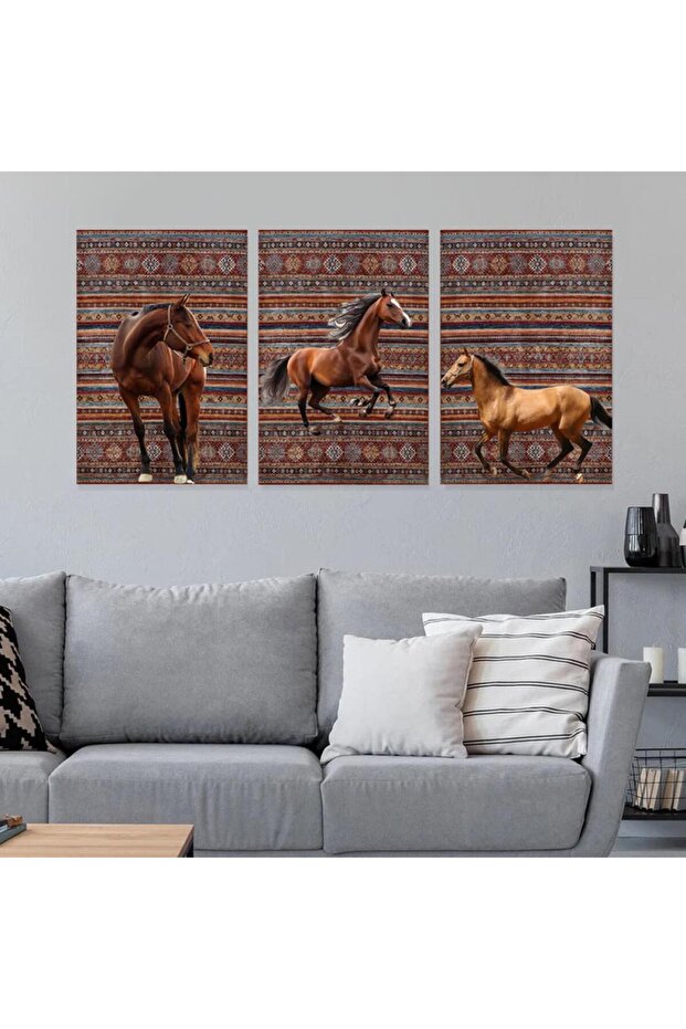 ثلاث لوحات قماشية بتصميم حصان مع برواز خشبي مخفي