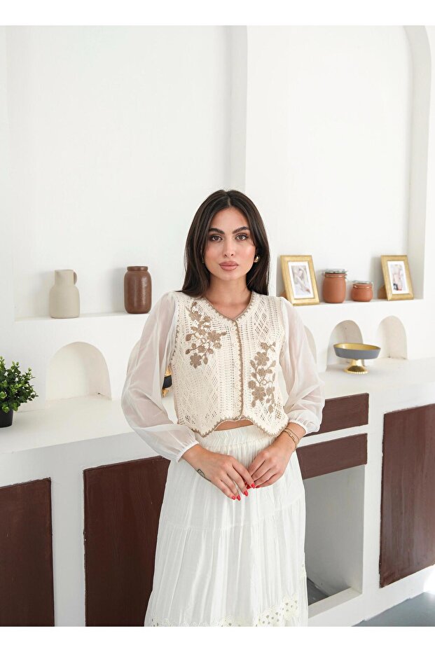 Nakış İşlemeli Transparan Bluz - 3