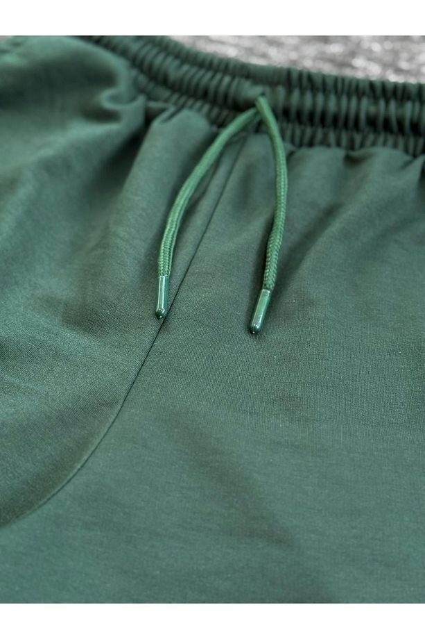 Unisex Basic Yeşil Şerit Detaylı Soft Kumaş Spor Şort | Rahat Kalıp - 4