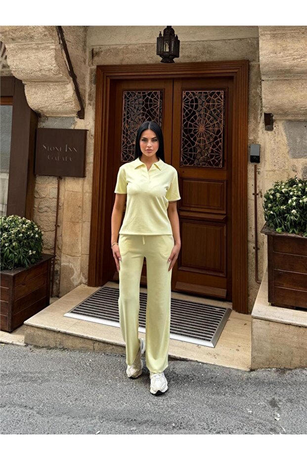 بدلة بولو ذات ياقة بولو من البوليستر الأصفر - 5