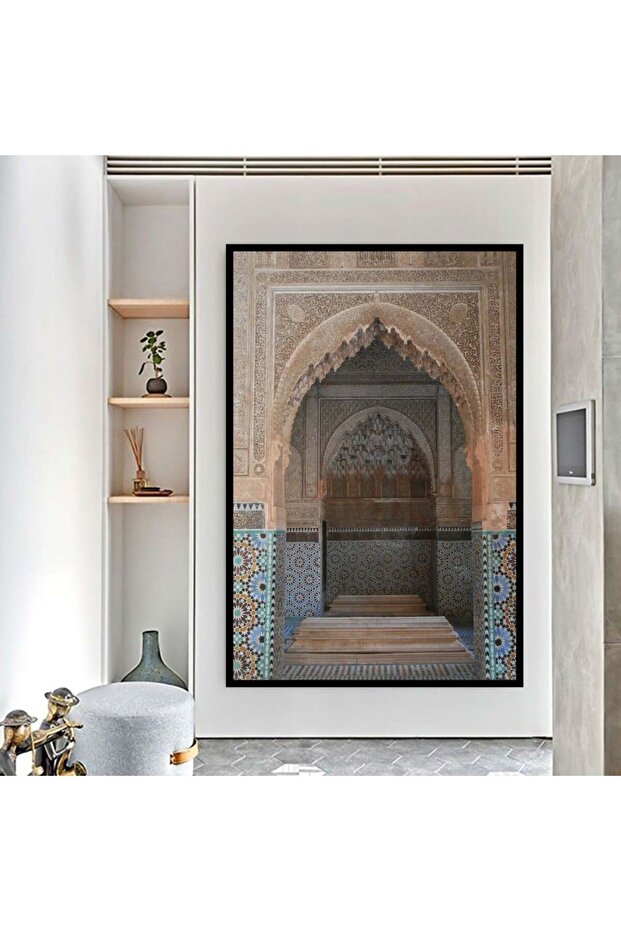 لوحة قماشية بتصميم اسلامي مع برواز أسود مجوف