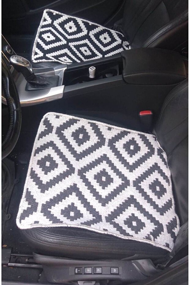طقم سجاد لمقعد السيارة مكون من 3 قطع من Efe Cushion (أسود-أبيض-رمادي-أبيض)