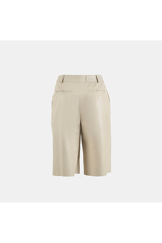 Kadın Beyaz Deri Bermuda Şort - 4