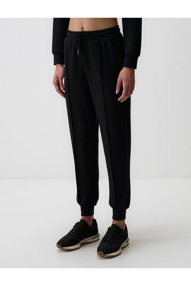 Siyah Yüksek Bel Dar Paça Cepli Jogger Pantolon - 4