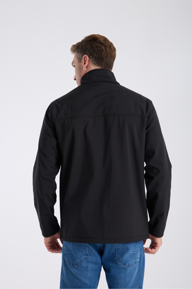 معطف سوفتشيل أسود مقاوم للماء للرجال - 2