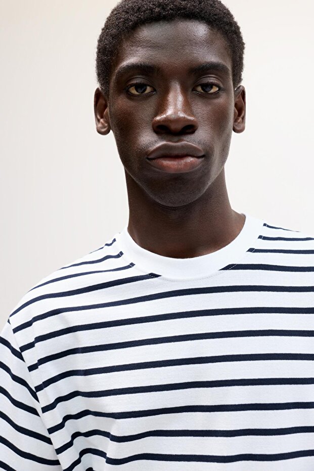 Çizgili kısa kollu tişört - 4