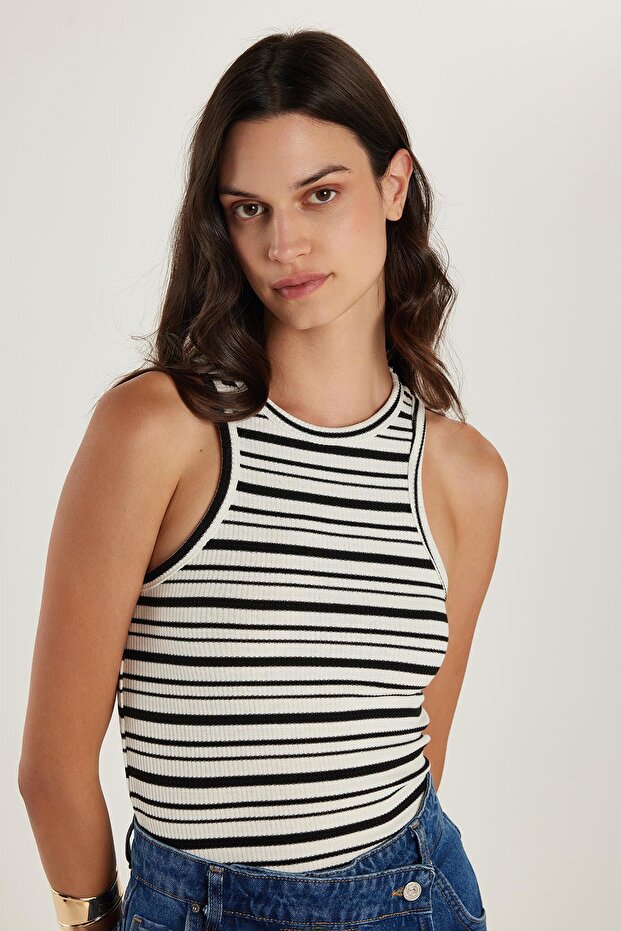 Women's Slim Fit Slim Fit Crew Neck Body Undershirt