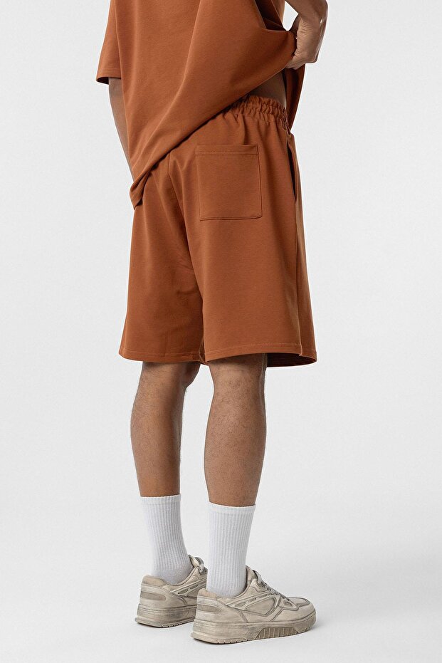 طقم شورت أساسي كبير الحجم باللون الجملي - 7