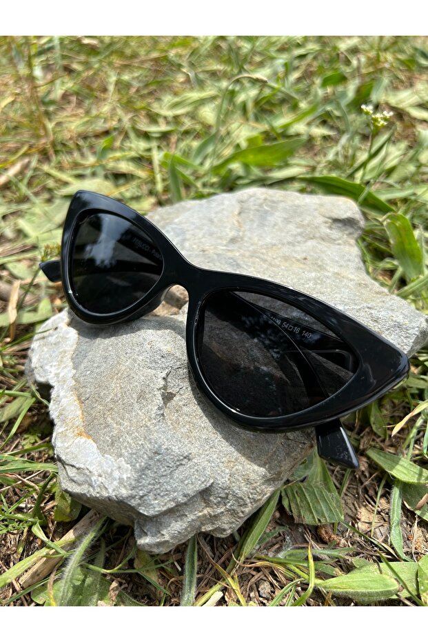 Black Cat Eye Framed Black Glass Brand Model Polarized Women's Sunglasses