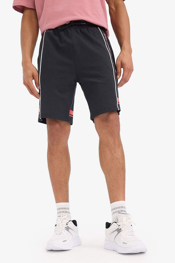 DeFactoFit NBA Chicago Bulls Standart Fit Kısa Paça Şort E3009AX25SM - 4