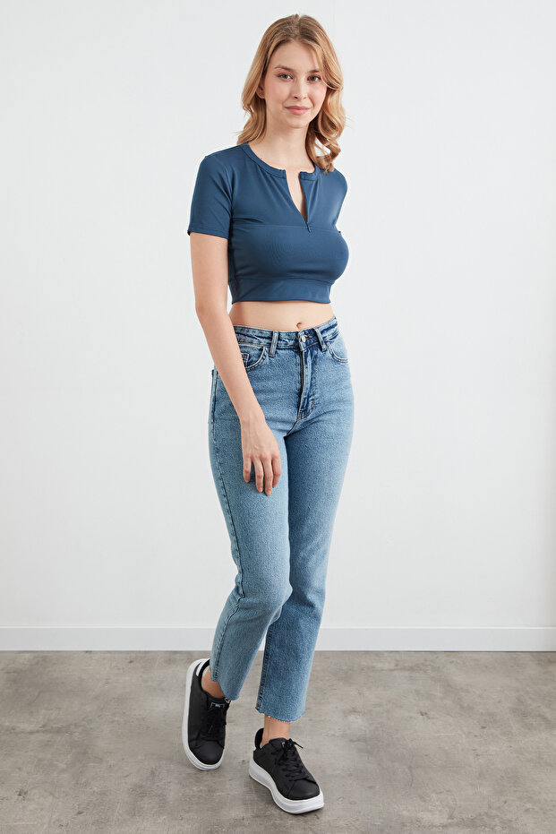 Basic Yarım Fermuarlı Dalgıç Kumaş Crop Tişört - 4