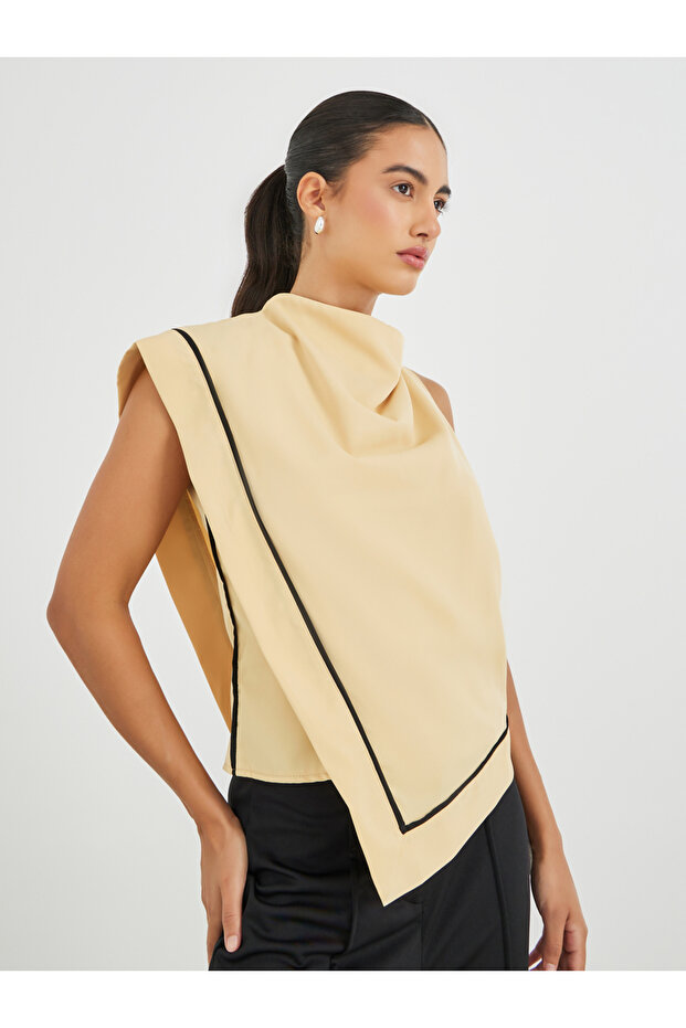 Solid Asymmetric Hem Sleeveless Top - 1