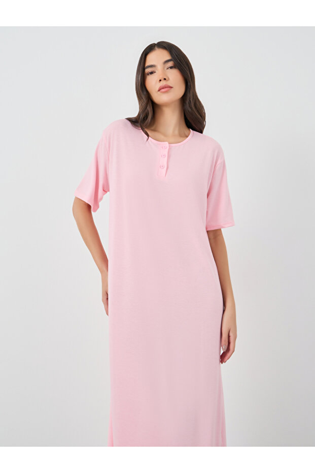 قميص نوم سادة برقبة دائرية وأزرار - 2