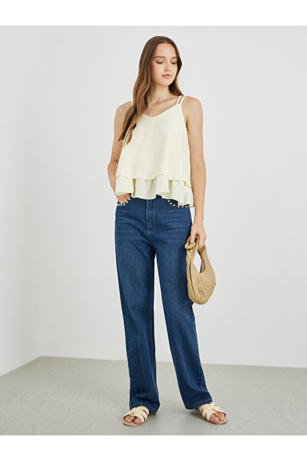 بلوزة سادة بحزام مزدوج وفتحة رقبة على شكل حرف V - 2