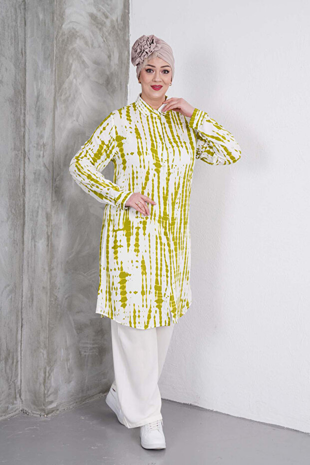 Green and White Patterned Tunic and Cream Trousers Set