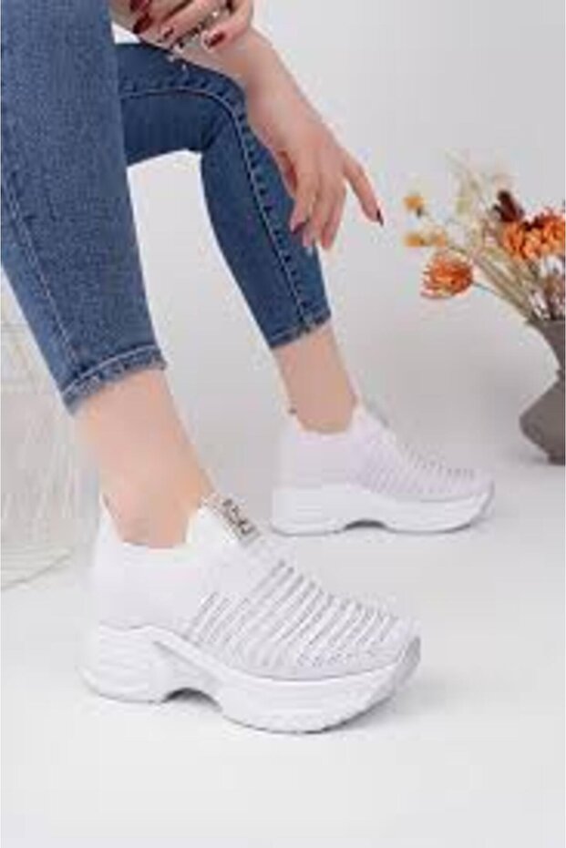 Kindep Lady Classy Drop Stone Detailed Women's Sports Shoes White