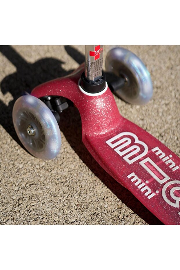 Micro Scooters | Mini Micro Deluxe Glitter LED Children's Scooter | Handlebar Adjustable | Light Up - 6