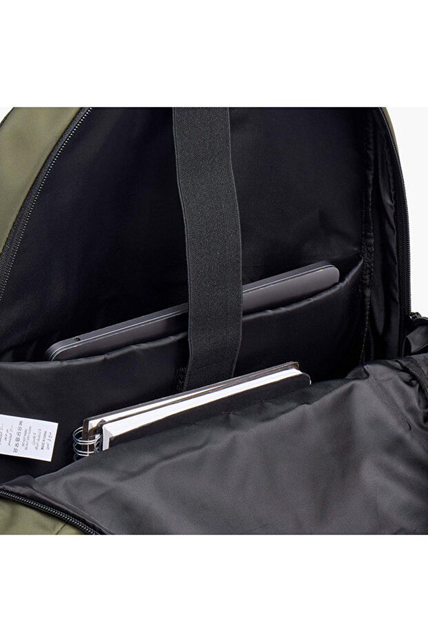 حقيبة ظهر متينة بأحزمة قابلة للتعديل وسحاب للإغلاق - 19×35×50 سم - 7