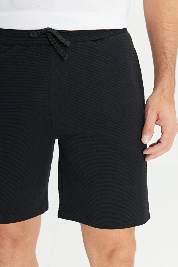 Erkek Siyah Pamuklu Standart Fit Normal Kesim Beli Bağlamalı Yan Cepli Örme Şort - 5