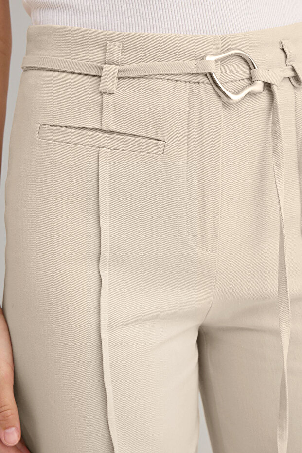 Beyaz Pamuklu Gabardin Kemerli Wide Leg/Geniş Paça Pantolon TWOSS25PL00115 - 2
