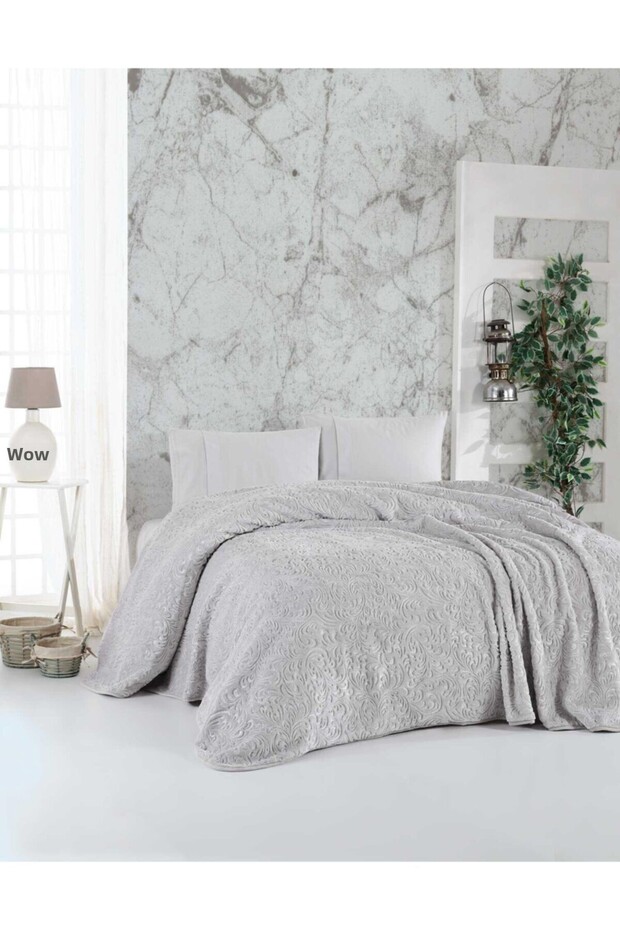 Embos Blanket Double Size (220X240Cm) Silver