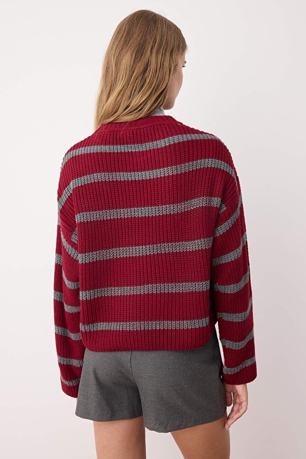 Bordo Crop Basic Geniş Kalıp Çizgili Triko Kazak TWOAW23KZ00390 - 4